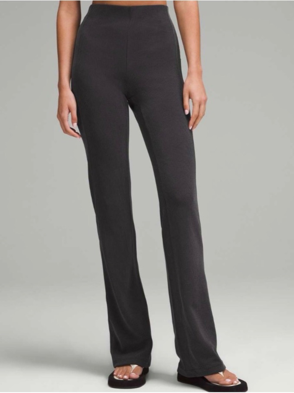 Lululemon Ribbed Softstreme Flared Pant size 6